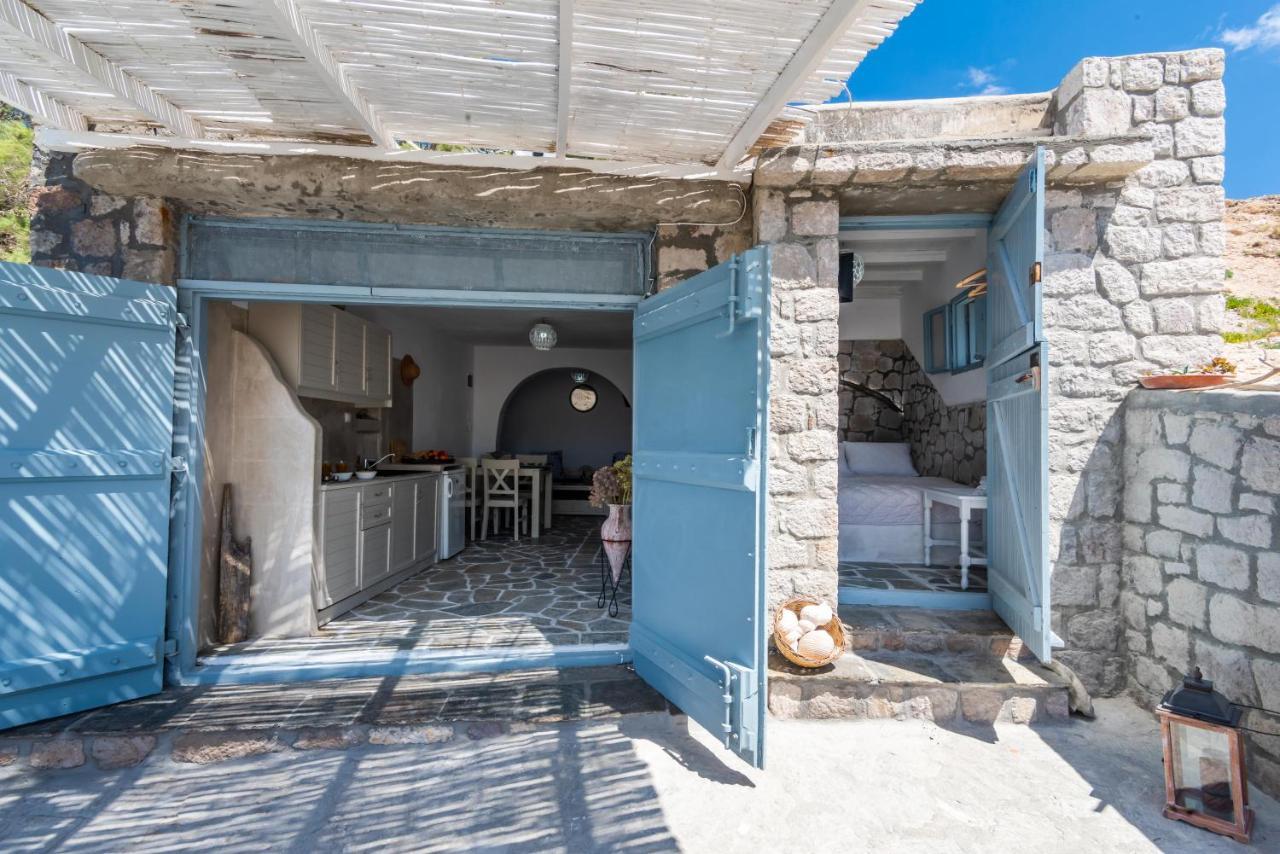 Ferienhaus Sarakiniko Boat House Mandrakia